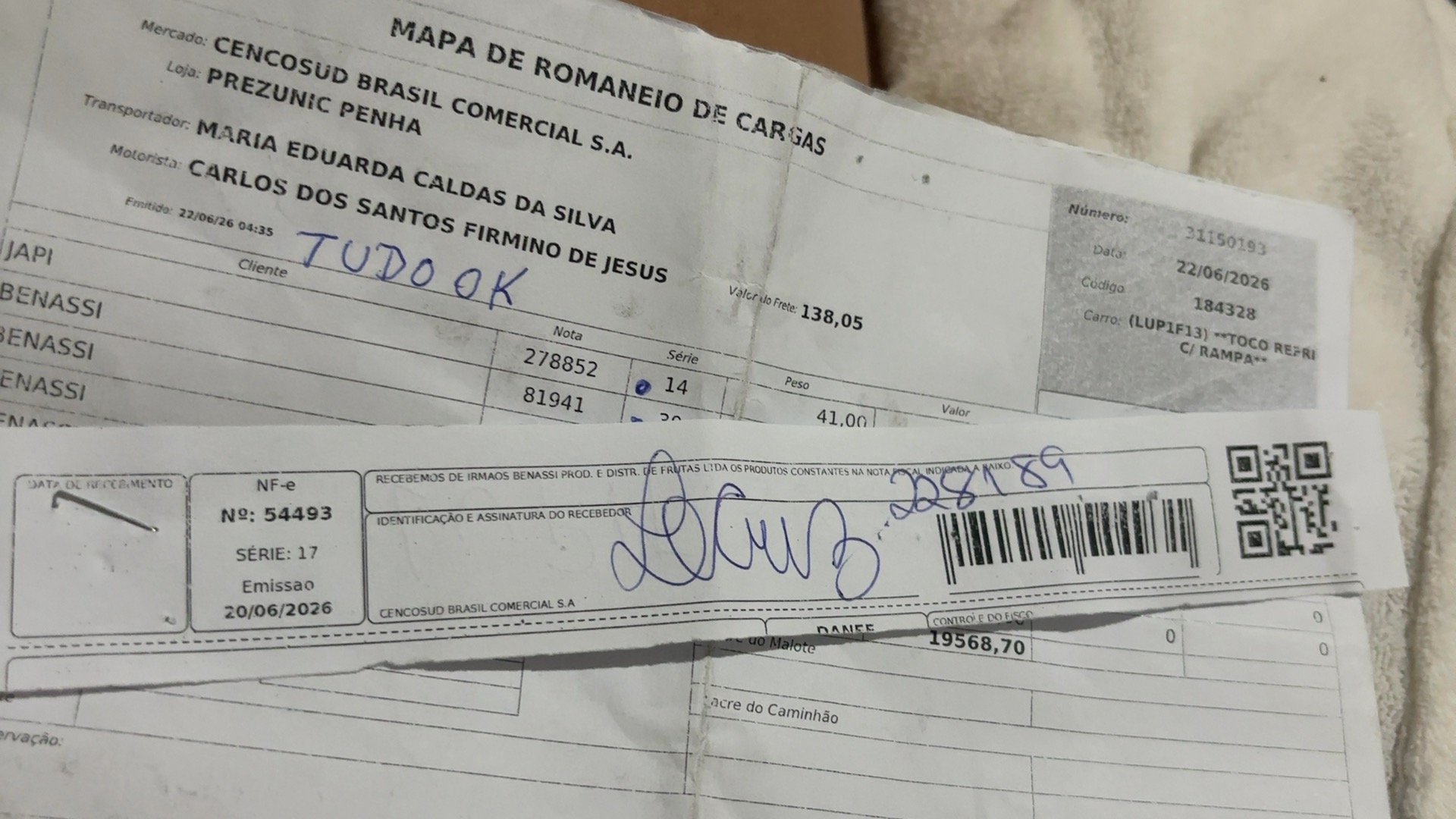 Canhoto 159874393